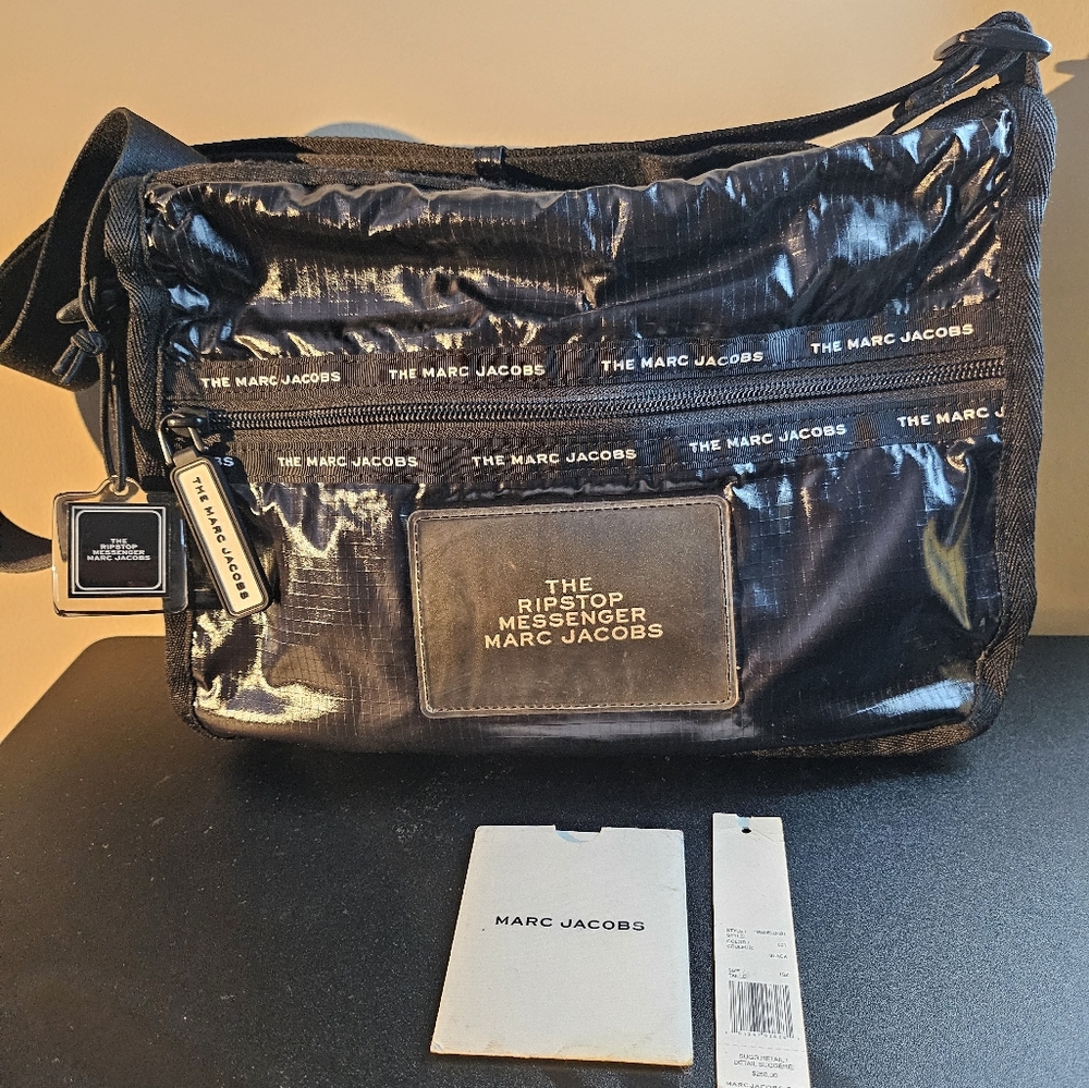 Marc Jacobs Shiny Black Messenger Bag